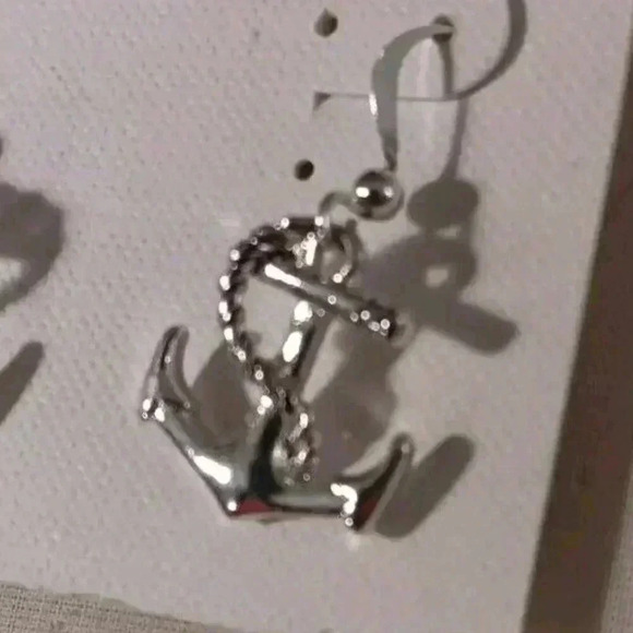 Piper Madison Anchor Earrings Silver Toned Drop Earings - Picture 2 of 4
